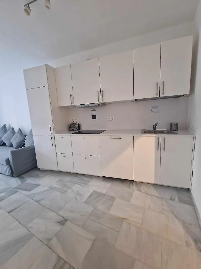 4 Rooms Pkg Marmoles Malaga